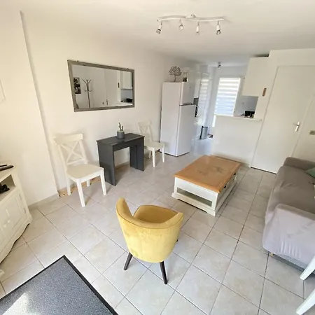Pavillon 6 Pers Avec Piscine, Clim, Terrasses Et Parking Prive - Fr-1-781-72 *